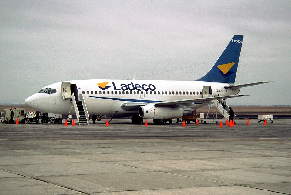 Contexto · la plataforma del aeropuerto de Chacalluta, en Arica, en el año 2000