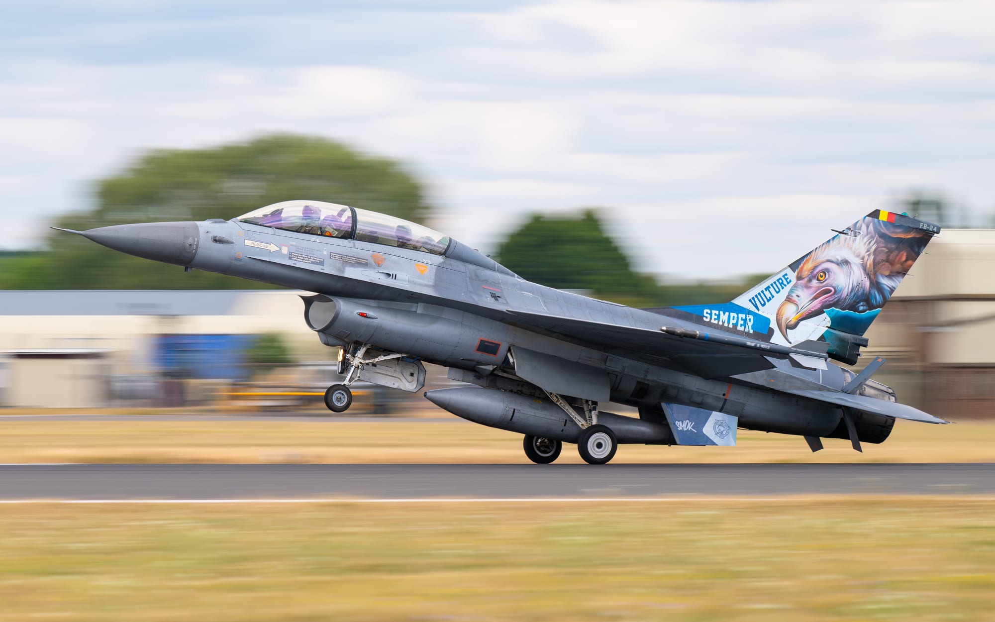 Contexto · un F-16 de la Fuerza Aérea Belga, del tipo que interceptó durante la oleada