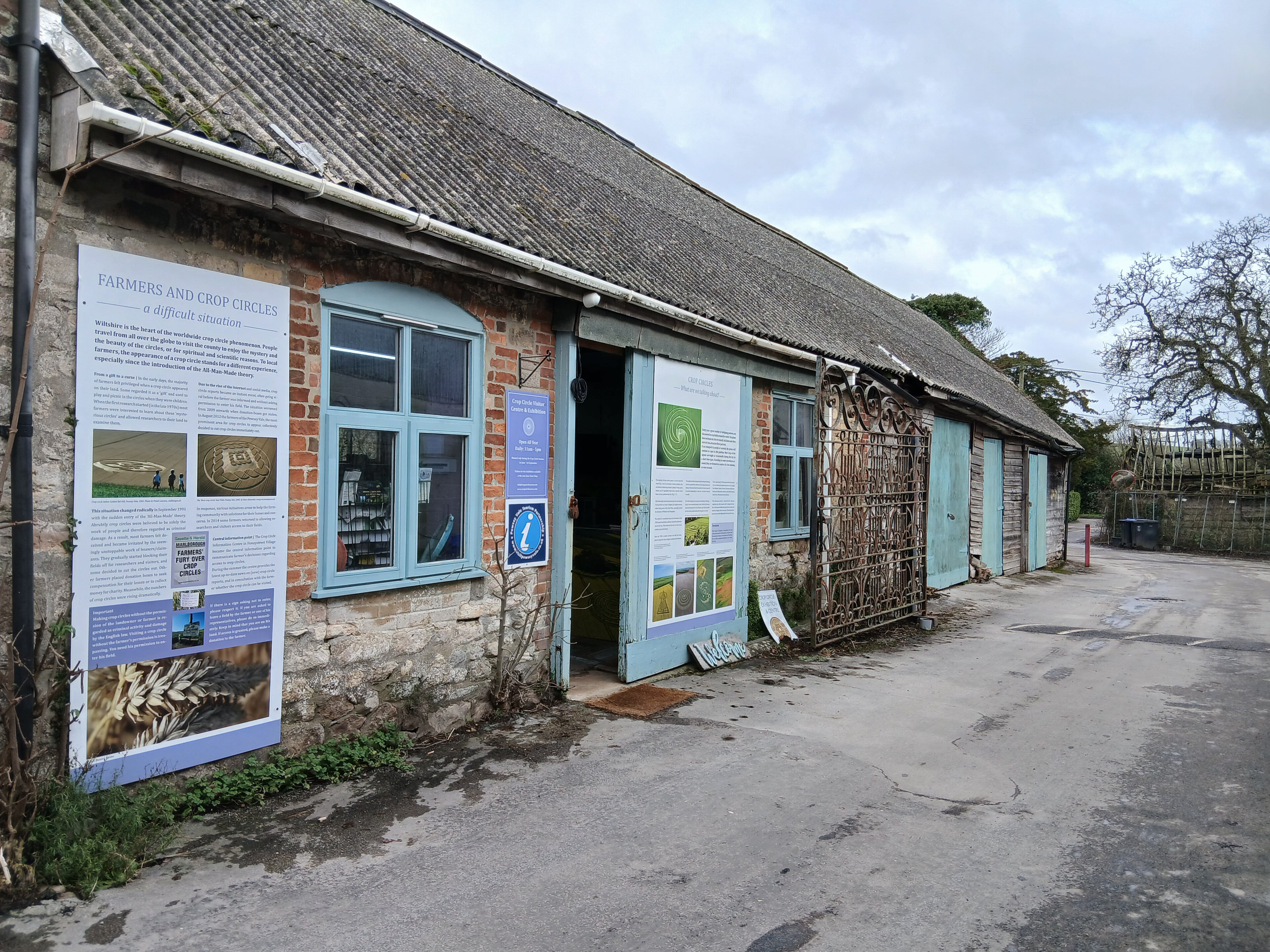 Contexto · un círculo de las cosechas en Wiltshire, del tipo que Bower y Chorley confesaron falsificar