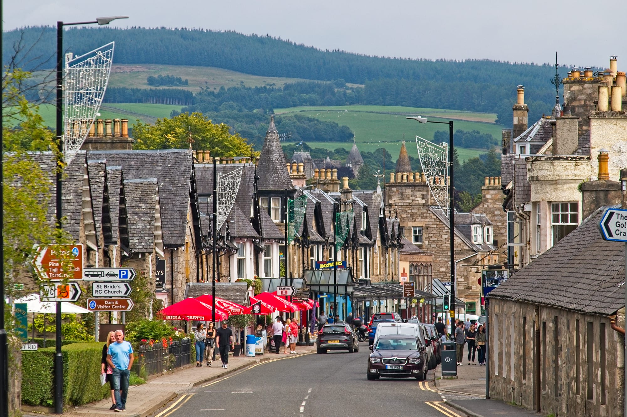 Contexto · Pitlochry (Perthshire, Escocia), cerca de donde se tomó la fotografía de Calvine