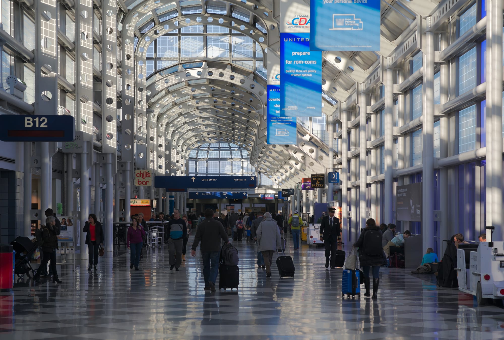 Contexto · el aeropuerto O'Hare de Chicago, donde el personal de United vio el disco sobre la puerta C17