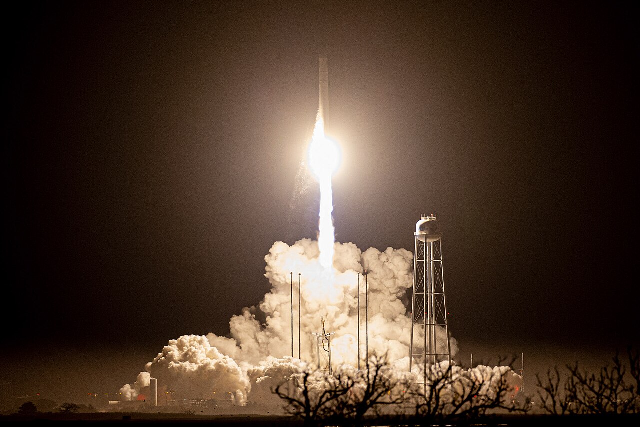 Contexto · el lanzamiento del Antares con la nave Cygnus NG-18, isla Wallops, 7 de noviembre de 2022
