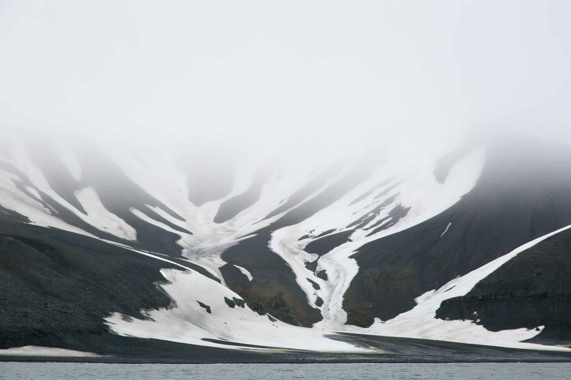 Contexto · isla Decepción (Antártida), la caldera volcánica donde tres bases vieron el objeto
