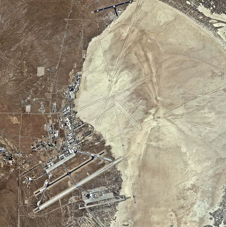 Contexto · Rogers Dry Lake (Muroc / Edwards, California), citado en los reportes de 1947