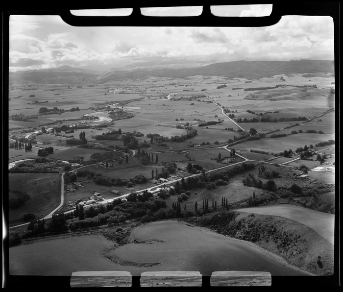 Contexto · Kelso (Otago) desde el aire en 1956, el pueblo sobre cuya escuela se vio la nave del 23 de julio de 1909