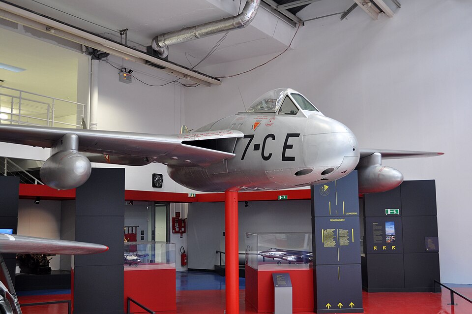 Contexto · un SE.535 Mistral, la versión francesa del de Havilland Vampire que volaba la 5.ª Escuadra